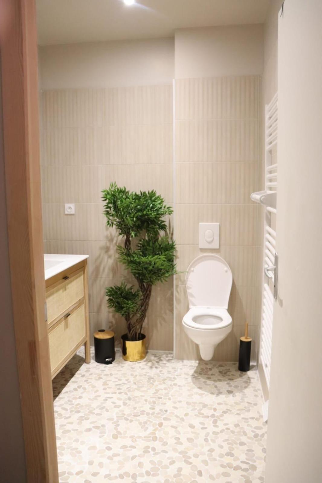 Loveroom Japon Avec Balneotherapie Toulon Exterior foto