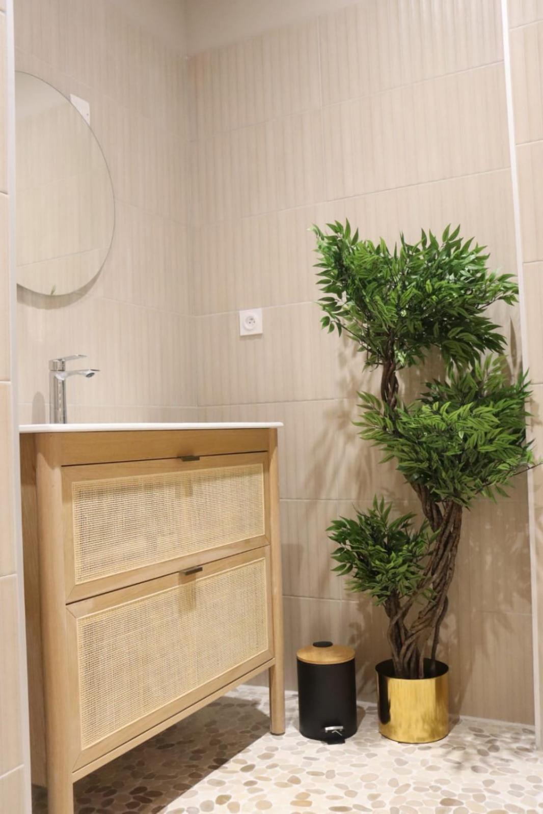 Loveroom Japon Avec Balneotherapie Toulon Exterior foto